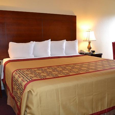 Days Inn By Wyndham High Point/Archdale Εξωτερικό φωτογραφία