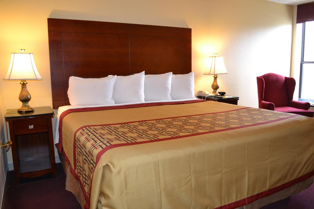 Days Inn By Wyndham High Point/Archdale Εξωτερικό φωτογραφία