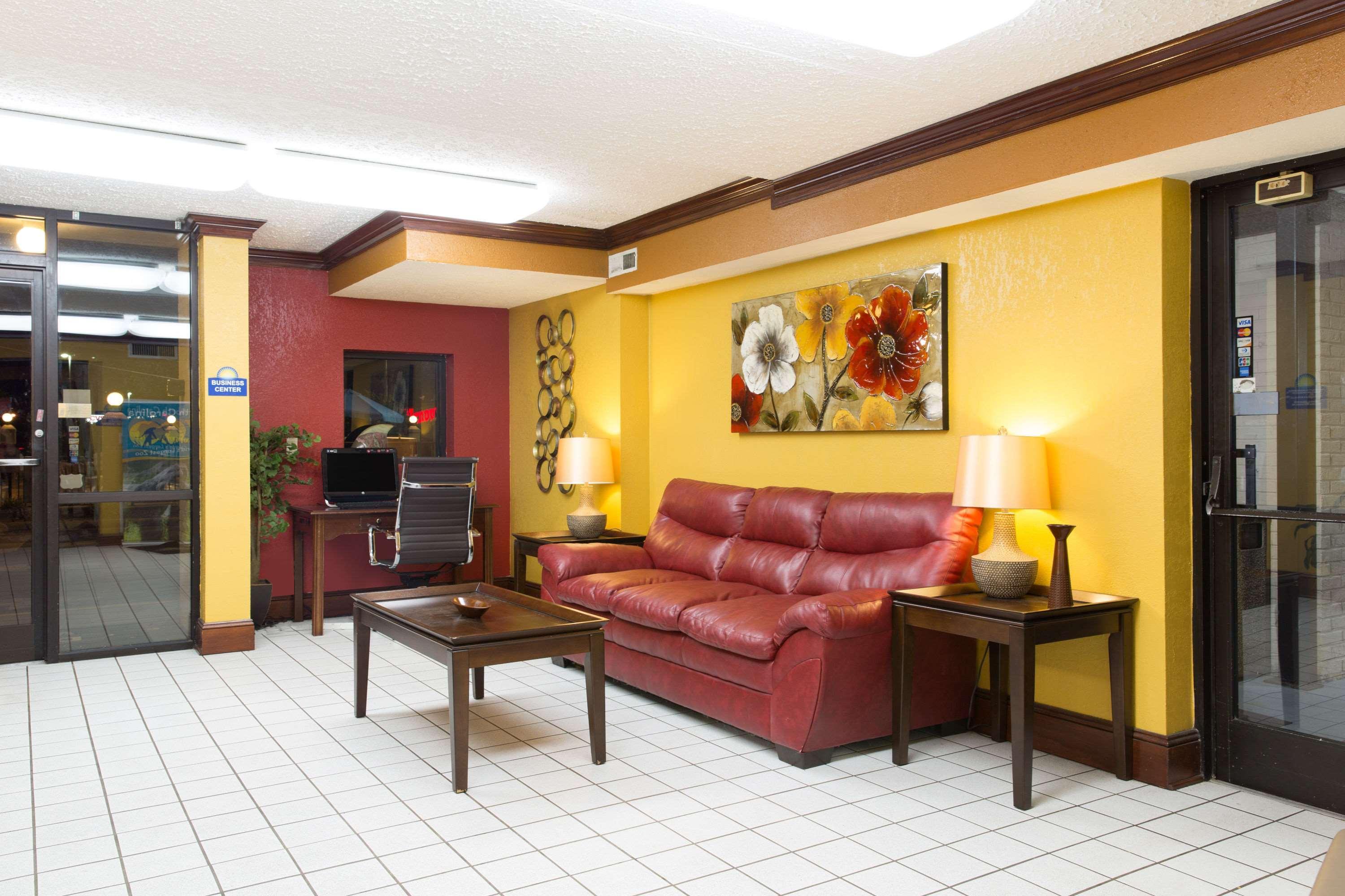 Days Inn By Wyndham High Point/Archdale Εξωτερικό φωτογραφία