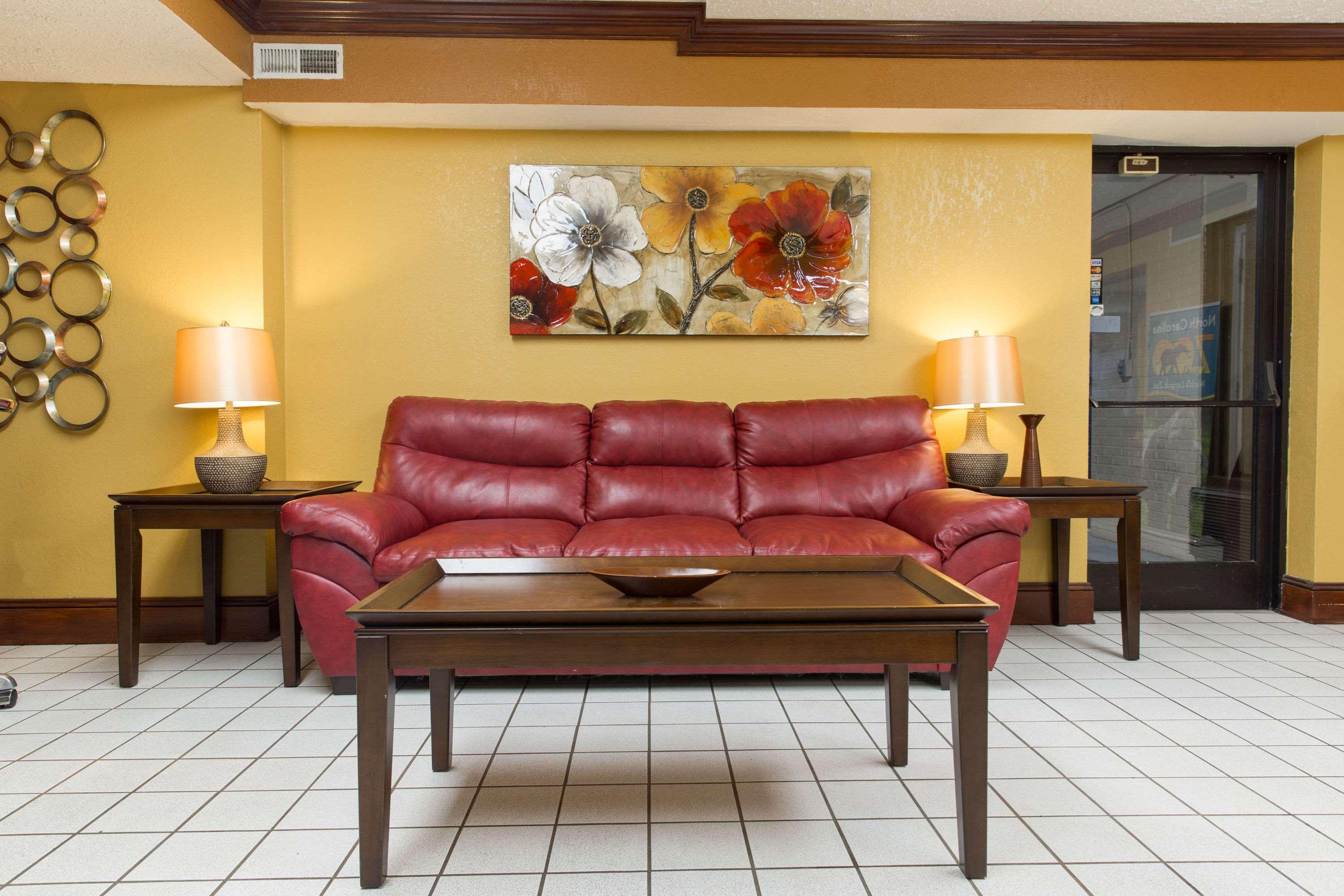 Days Inn By Wyndham High Point/Archdale Εξωτερικό φωτογραφία