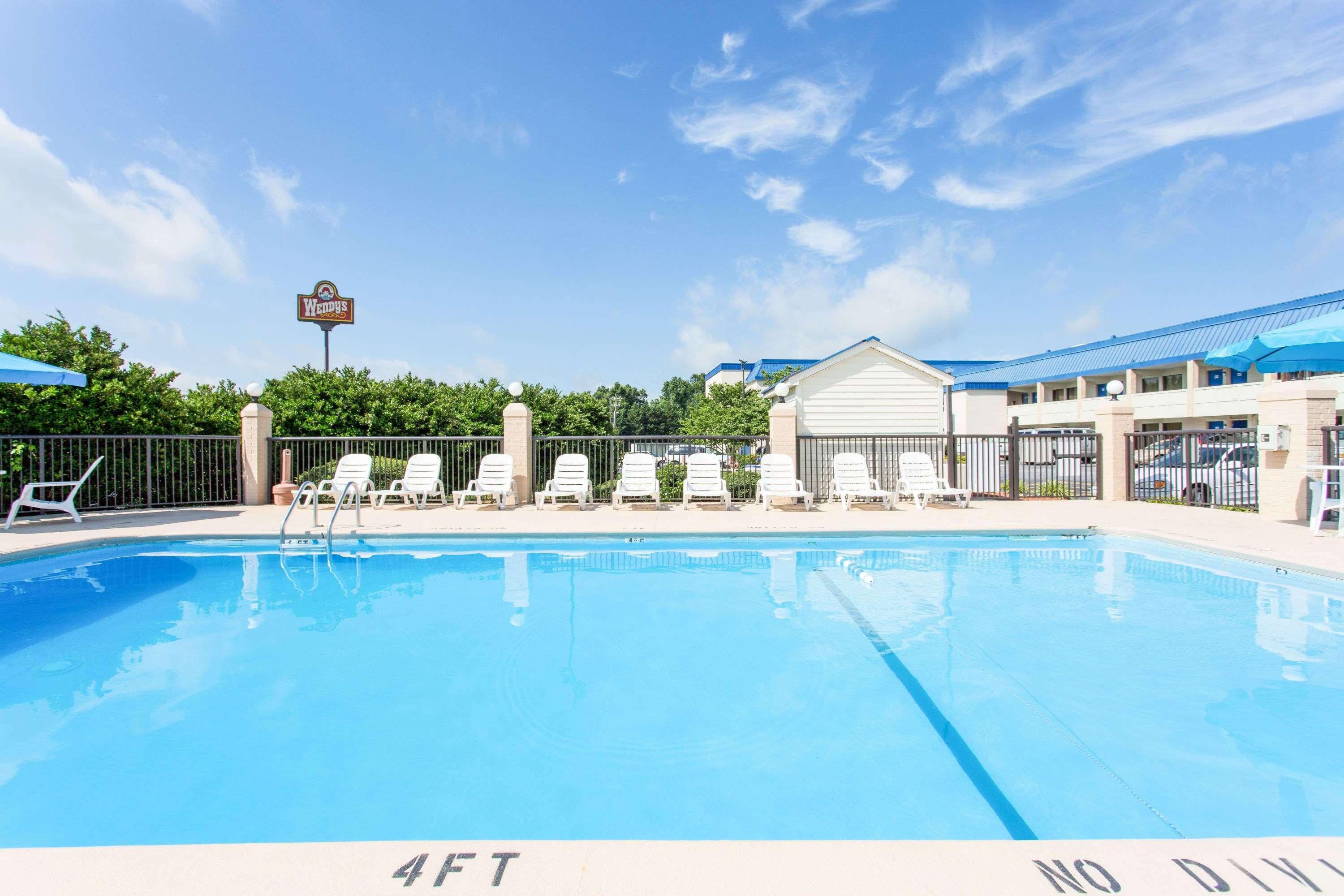 Days Inn By Wyndham High Point/Archdale Εξωτερικό φωτογραφία